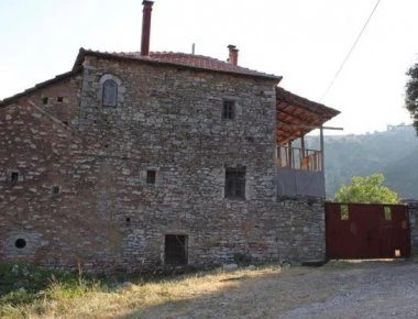 Μοναστήρι στην Ηλεία αποπειράθηκε να οικειοποιηθεί εκτάσεις αγροτών – Τι καταγγέλλουν βουλευτές του ΣΥΡΙΖΑ